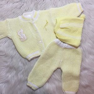 Baby girls yellow and white outfit